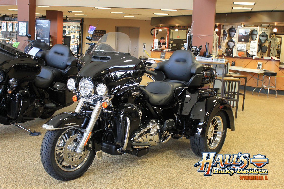 Hall's Harley tweet media