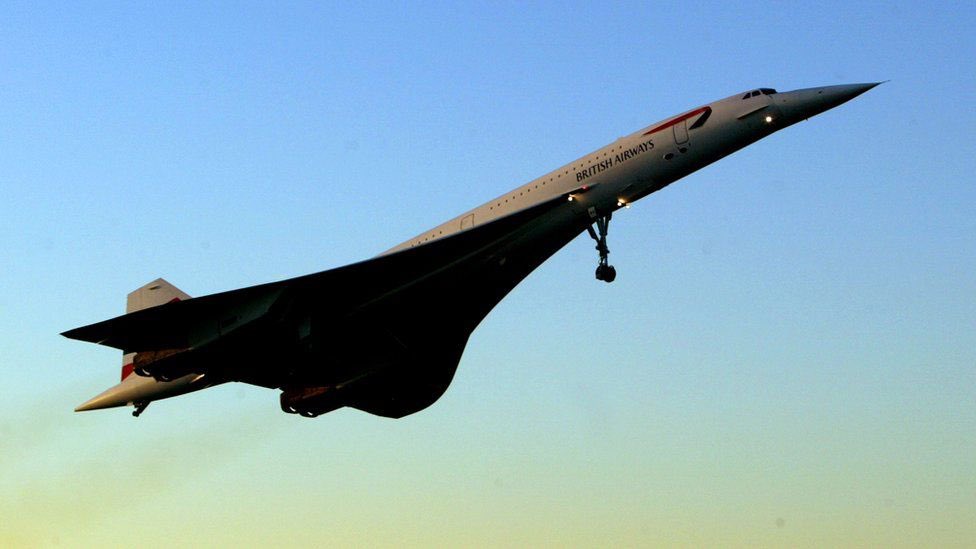 skyeyespy's tweet photo. Still miss you 17 years to the day!!! Enjoy your retirement! #Concorde #AvGeek #SkyEye #OnThisDay @British_Airways @HeathrowAirport https://t.co/QiSiRUg82j