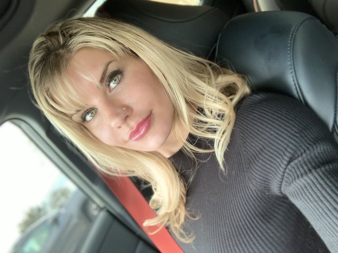 Murdered out outfit in the murdered out whip 😏 https://t.co/wjrFeAEh14