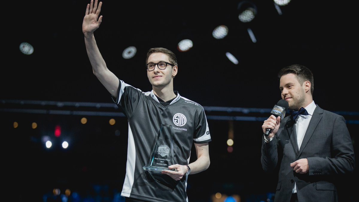 lolesports's tweet photo. Legend. https://t.co/iG4Y5oonjC