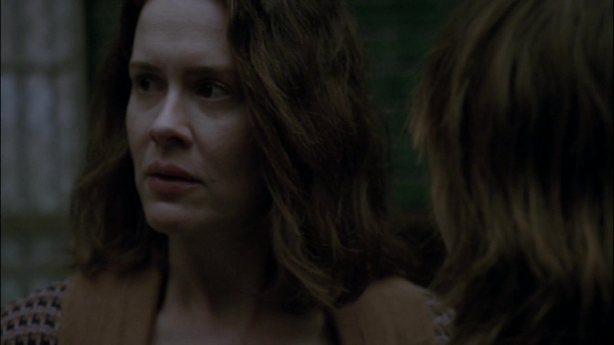 sarah paulson as lana winters, a thread: