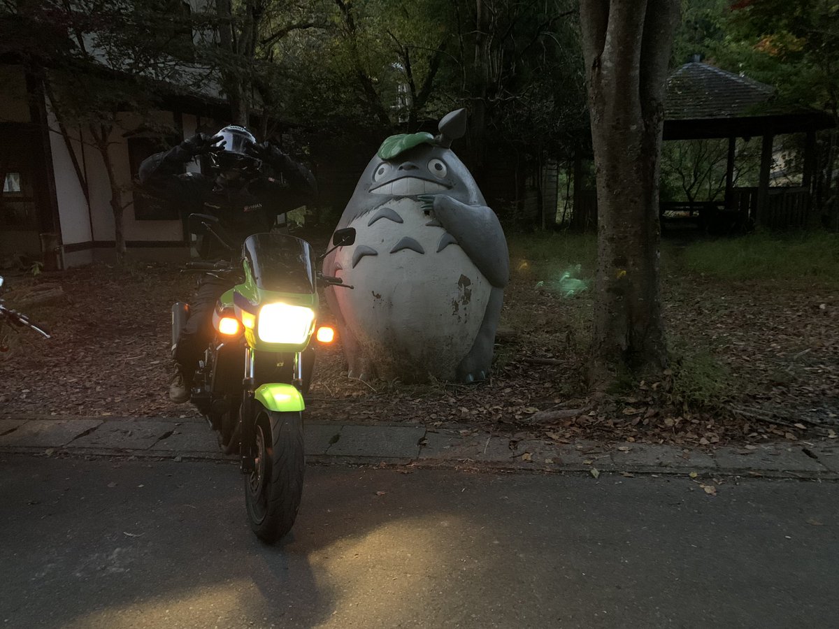daichi1674's tweet photo. トトロツーリング無事帰れてよかった！
#バイクのある風景 #バイク乗りと繋がりたい #バイク好きと繋がりたい #ZRX https://t.co/fQvJcCaYr1