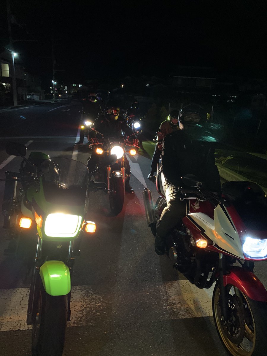 daichi1674's tweet photo. トトロツーリング無事帰れてよかった！
#バイクのある風景 #バイク乗りと繋がりたい #バイク好きと繋がりたい #ZRX https://t.co/fQvJcCaYr1