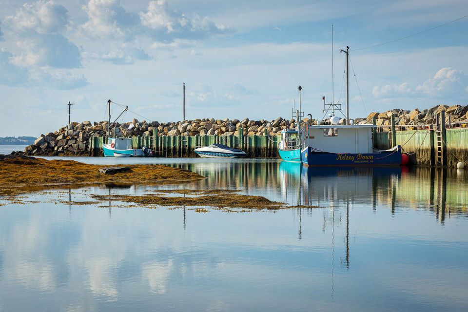 GeekBoy100's tweet photo. A breakwater and wharf and that I have known for most of my life.  Located in Feltzen South along the south shore of our province it close to The Ovens park and Lunenburg.  My grandfather used to have a boat and fished from this very wharf.  It has changed so much over the years. https://t.co/0dqPFHi3NW