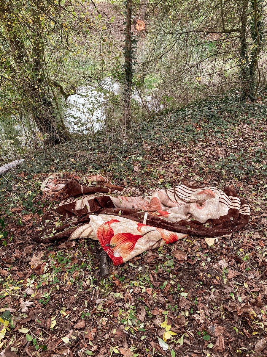 Mais tous les déchets ne peuvent être ramassés...

🚮🆘 @OrleansMetropol