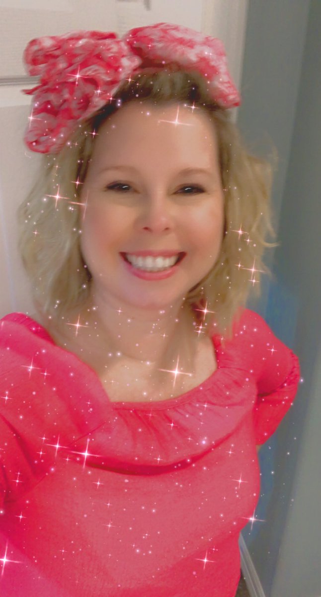 I loved getting all Pinked Out to support breast cancer yesterday! I’m so blessed that my amazing Momma beat breast cancer back 2014. Extremely Thankful to still have her 💖