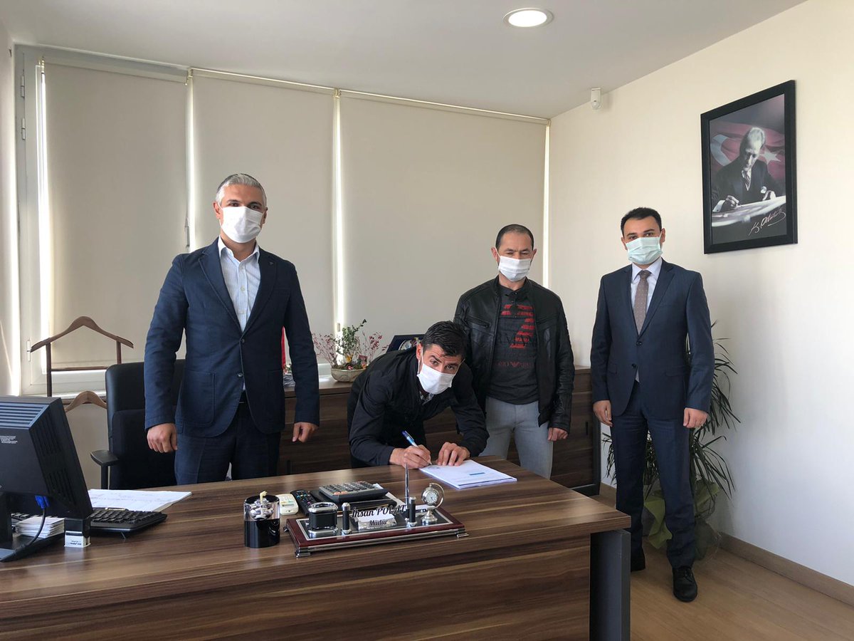 Sn.Cumhurbaşkanımız Recep Tayyip Erdoğan'ın 3 kamu bankamızı biraraya toplayıp milletimize sunduğu Türkiye Hayat Emeklilik Fonu'na derneğimizin tüm üyelerini gelecek birikimleri için sisteme dahil etmenin mutluluğunu yaşıyoruz.<a href="/RTErdogan/">Recep Tayyip Erdoğan</a> <a href="/VakifBank/">VakıfBank</a> <a href="/_TJK_/">Türkiye Jokey Kulübü</a> <a href="/YkkGovTr/">Yüksek Komiserler Kurulu</a> <a href="/i_polat_/">İ.Polat</a>