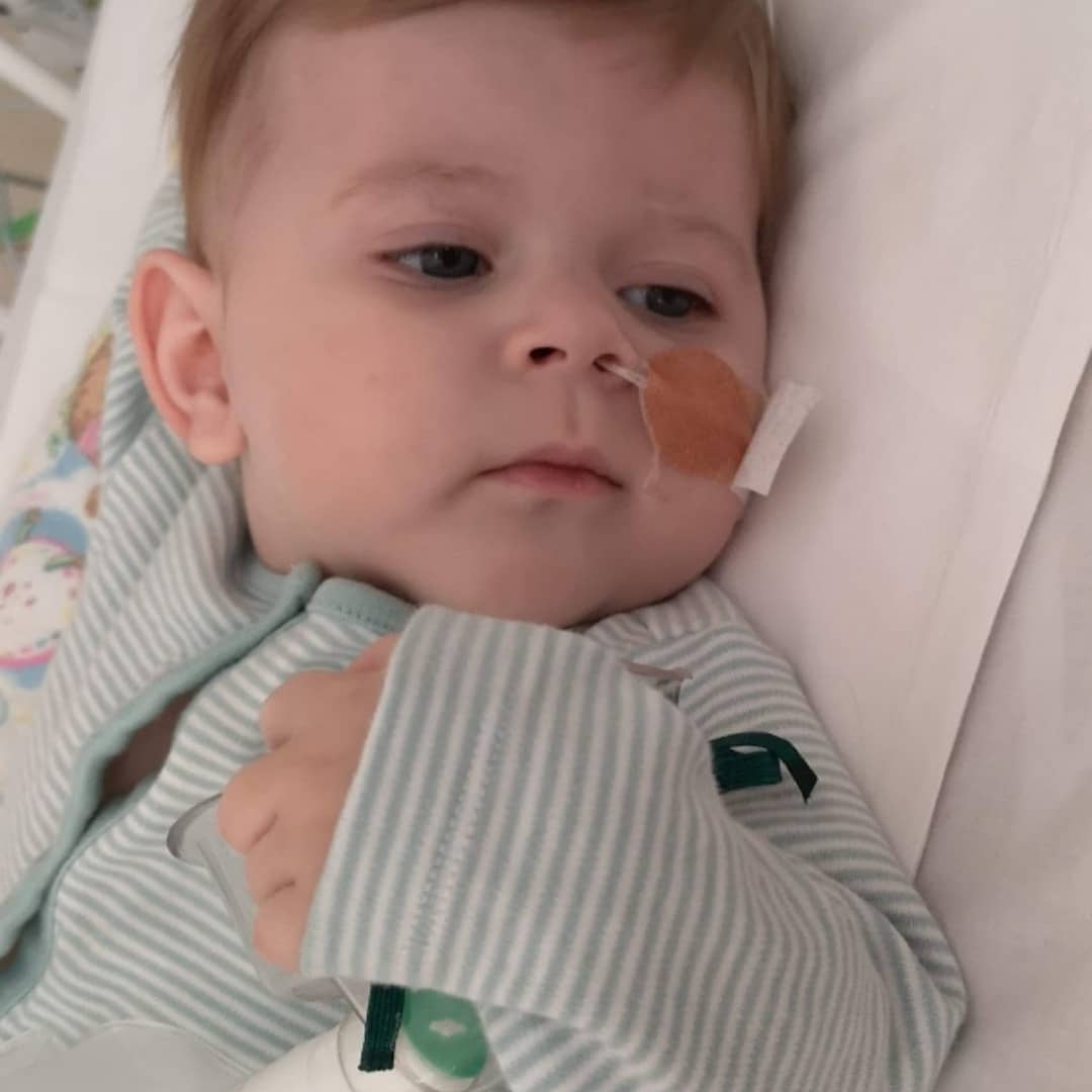 MajellaSpang's tweet photo. Alice is very sick. They told us yesterday she may only have weeks. Today she may only have hours if she doesn't respond to the medicine etc. In ICU. Then we have a difficult decision to make. Either we let her go or intubate her and hope that helps and she gets a new heart https://t.co/bivT09WYFk