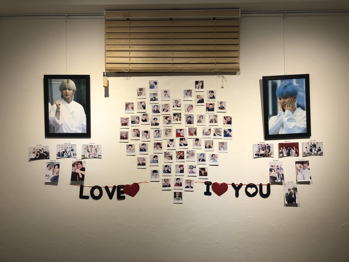 hehe9n's tweet photo. #2_years_with_ATEEZ 
#8명의_별이_빛나기_시작한_10월24일 
사장님이 친절하셔서 너무 좋았고 영상계속 틀어주고 사진도 많아서 구경할게 많았어요 특전도 귀엽고 시간만 더 있었으면 더 오래 있었을거에요😍
#Thanxx_You_ATEEZ
#에이티즈와함께_행복한_2년
@sweetdevil0710 @wonderland1199 https://t.co/DZUFLX9G9X