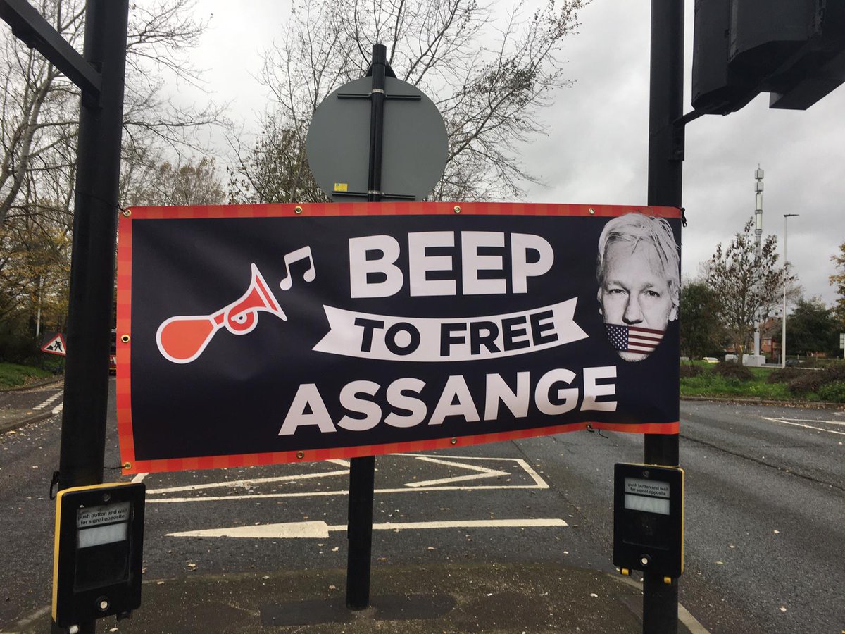 @WISEUpAction #YellowRibbons4Assange
Public Outrage at Continued Incarceration of OZ Journalist in HMP Belmarsh Terror Isolation!
@wikileaks #KidnapTortureRendition https://t.co/njOPaVSZpm