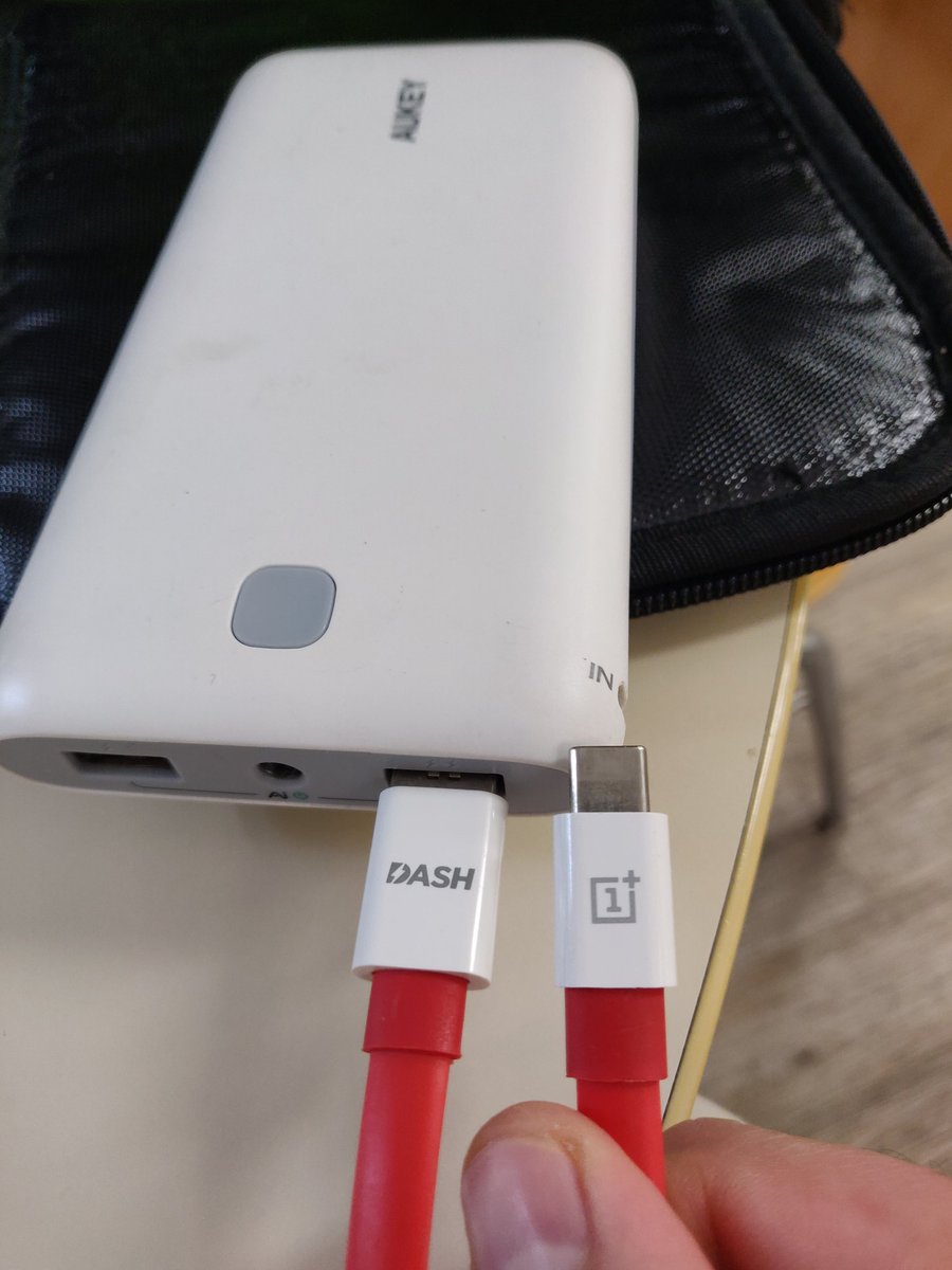 damsyaku's tweet photo. Aaah nostalgie, la belle époque
#DashCharge @oneplus_fr @oneplus #NeverSettle #OnePlus #OnePlusFrance #OnePlus6T https://t.co/ArJg1j2u67