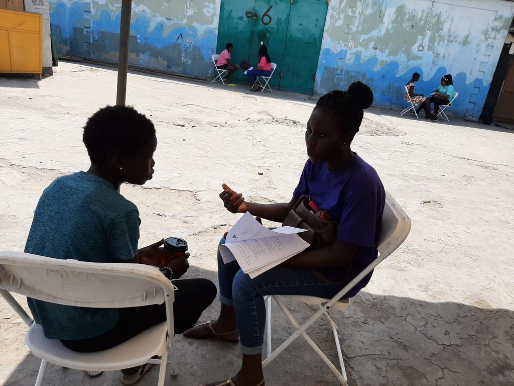 kwasiSELASSIE's tweet photo. It's our last #GirlBozz session live at #JamesTown in #Accra.  @PPAGGhana ED @AdubeaAmoah was present with the #PeerMentors. A wonderful feeling noting over 700 #AdolescentGirls lives have been touched through the #StigFAS project. Thanks to @ippf @IPPFAR @YLabsGlobal @YW_PPAG https://t.co/FNiJWuLhZb