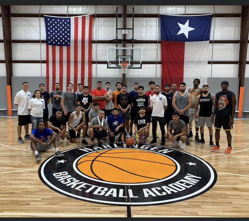 Issacsoxxx23's tweet photo. Great Turnout at our try outs last night! RGV Hurricanes 🌴🔥🏀🔥🌴 #werunthesouth https://t.co/fIhy6g7DKk