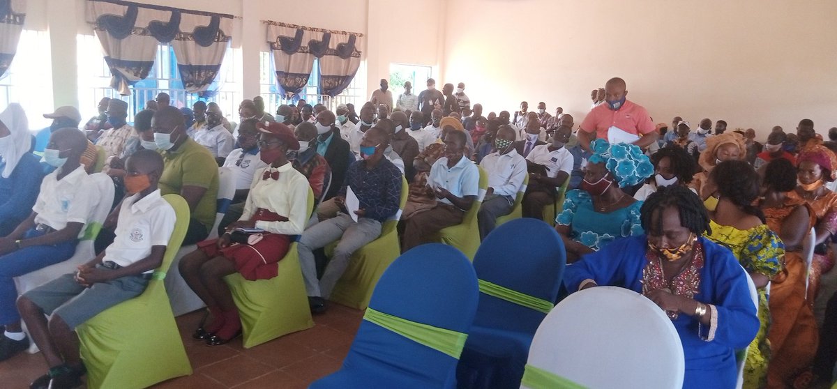 Ministry of Basic & Senior Secondary Education SL (@mobsse_sl) on Twitter photo The Minister <a href="/MOBSSE_SL/">Ministry of Basic & Senior Secondary Education SL</a> and Senior Management Staff of the Ministry in a stakeholder engagement in Makeni, Bombali district. It is a huge turnout and the praises go to the DD in Bombali District, Mr. AbuBakarr Kuyateh. The meeting format is dialogue and Questions and Answers. The Minister <a href="/MOBSSE_SL/">Ministry of Basic & Senior Secondary Education SL</a> and Senior Management Staff of the Ministry in a stakeholder engagement in Makeni, Bombali district. It is a huge turnout and the praises go to the DD in Bombali District, Mr. AbuBakarr Kuyateh. The meeting format is dialogue and Questions and Answers.