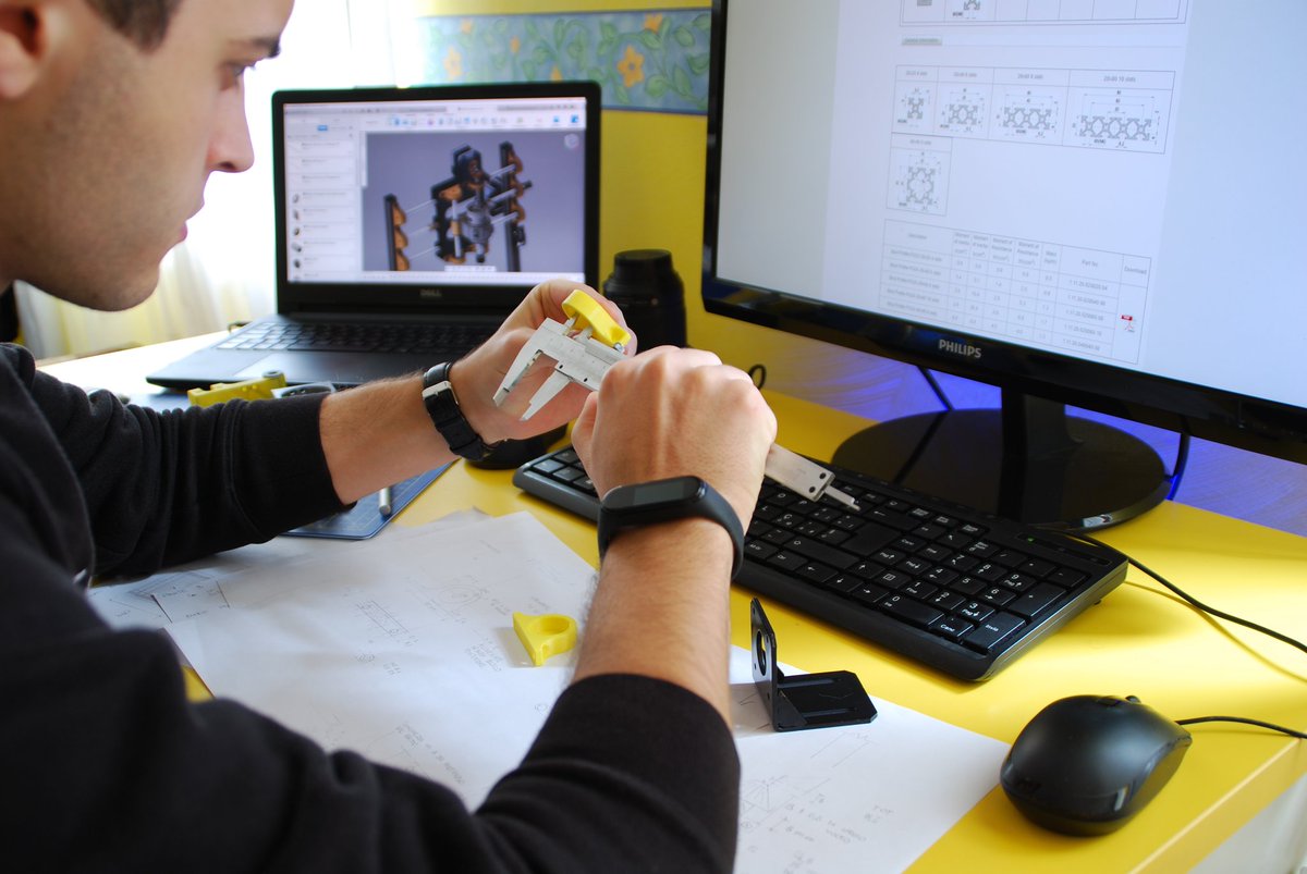 GiovanniLerda's tweet photo. The development of the next project proceeds gradually, with the aim of creating an affordable product within everyone's reach! 🚀💡
#CNC #DIY https://t.co/qrvj4eV5kj