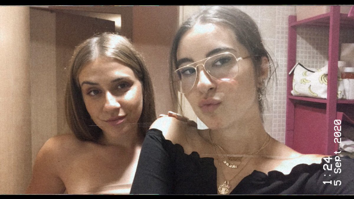 irenuchiii's tweet photo. felizzz cumpleaños 🍒 eres mi favorita https://t.co/9XFb4RFjiS