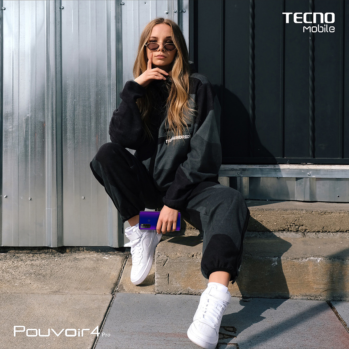 TECNOMobileKSA's tweet photo. يتميز هاتف #POUVOIR4Pro بأناقته اللامتناهية التي تجعله سهل التنسيق مع اي إطلالة 😍 https://t.co/IYBfhb99fY