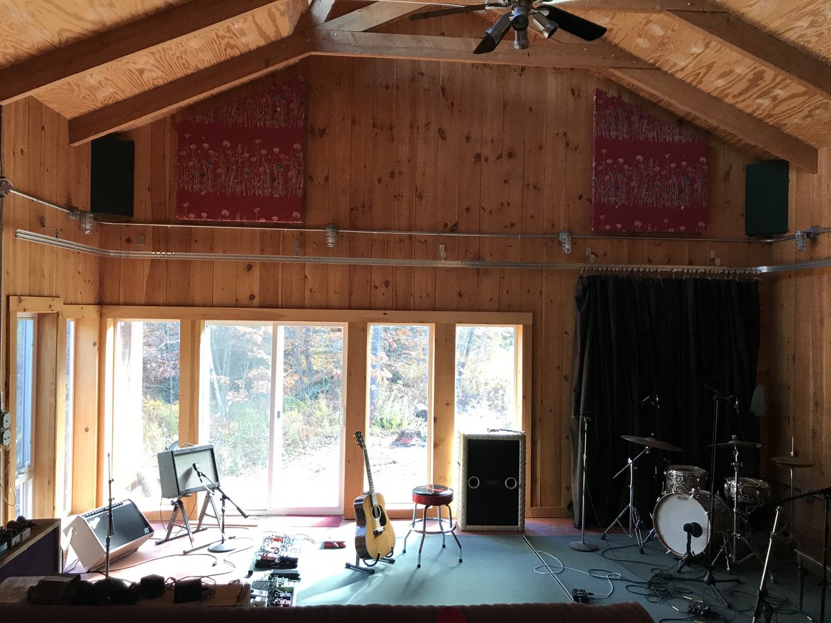 FullMoonVT's tweet image. Things are going slow as molasses here, but here’s a peek inside - wanted to catch a bit of fall color coming in the window, but need to work on my photography skills first. #MusicIsLife