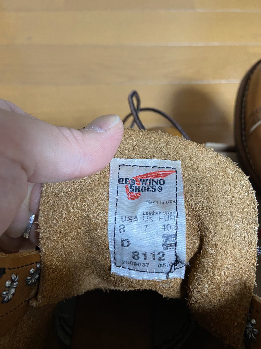 toshi8211_tw's tweet photo. 2足手放して2足買ってしまうという病気w
やっと満足いく状態のマイサイズと出会えました♪
#レッドウィング #redwing #8112 #IronRange #8825 #outingboot https://t.co/7N0HfaQLnh