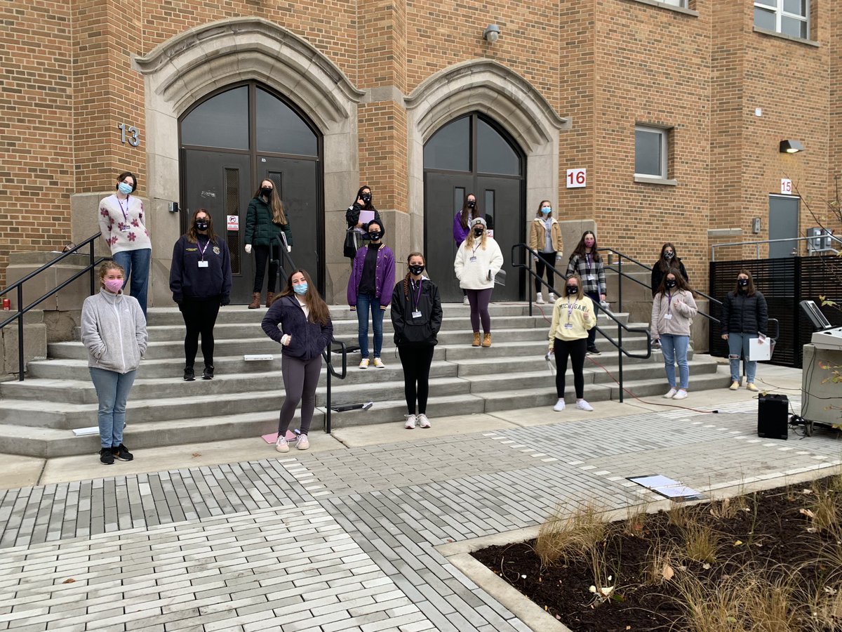 dgnchoirs's tweet photo. SO good to have DGN Choirs back on campus! Such a thrilling week! https://t.co/ZJJdrdAiN3
