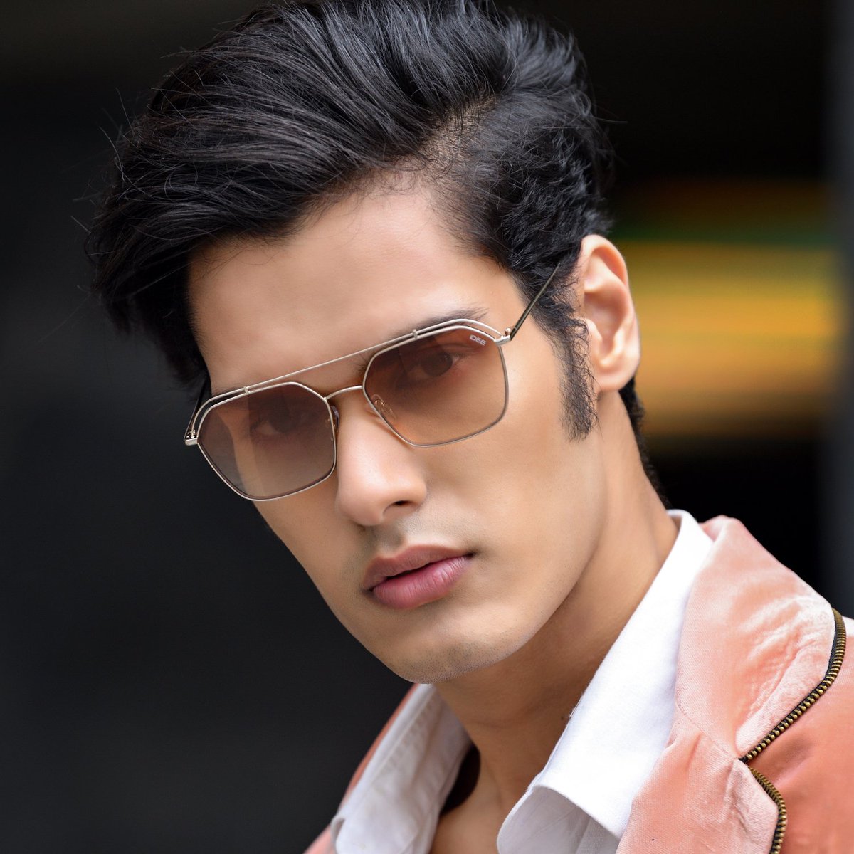 IDEE_Eyewear's tweet photo. Add special charm to your festive weekends with #IDEEeyewear
.
.
.
.
.
.
.
.
#IDEE #Eyewear #shades #sunglasses #chiclook #mensfashion #sunglassesstyle #shadeslover #stayinbusiness #keepevolving #weekendmood #weekendstyle #saturdayvibes #Famewear https://t.co/qyV74gzCtQ
