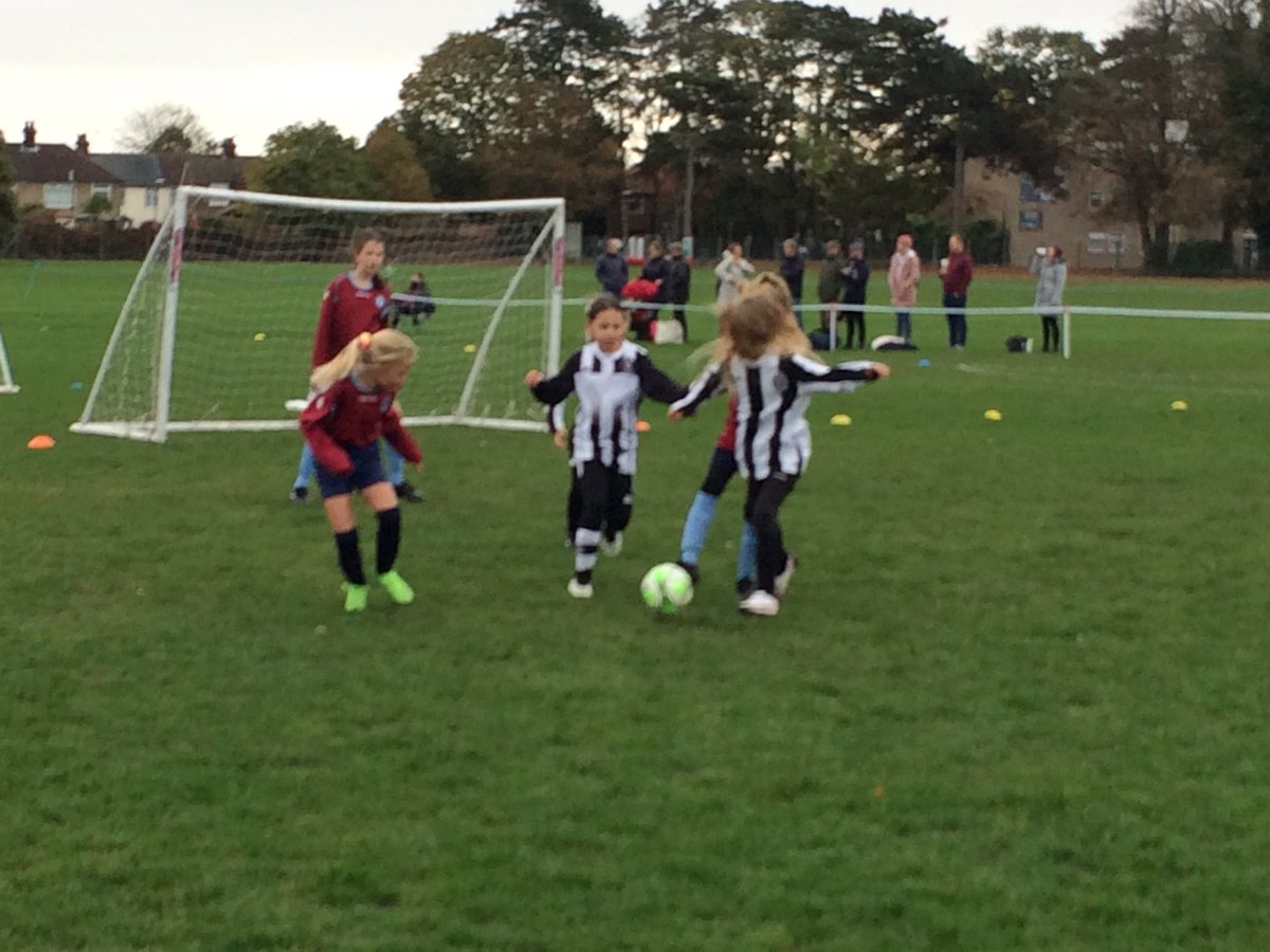 SuffolkWomens's tweet photo. Wow !
What a super morning of girls’ fun football @Cops_FC ⚽️⚽️⚽️⚽️⚽️⚽️⚽️⚽️⚽️⚽️⚽️⚽️
It was so good to see so many teams at the event. Thank you to @jamesmorley8 @BeccaBolton22 for sorting out all the fixtures and making sure all the equipment was sanitised. @SuffolkWomens 👍🏻⚽️👏🏻 https://t.co/jCSvBzKdU2