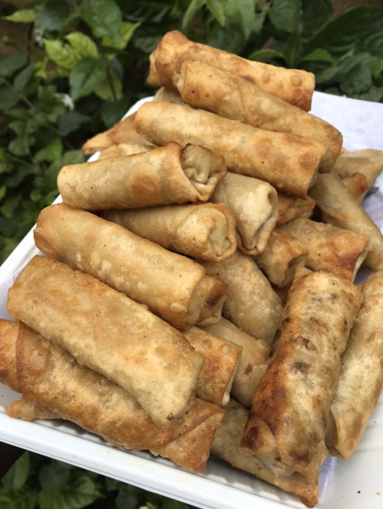 rovallionng's tweet photo. We know it’s been a long and trying couple of weeks and we all deserve some comfort food so why not share some good news? We’re back, Foodies. Pre-order a food hamper for Christmas and get a 10% discount this week.Don’t forget to keep those chops  orders coming too. please RT💛❤️ https://t.co/GfaLz05DJl