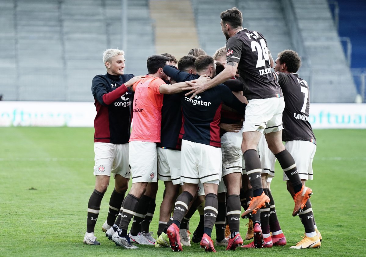 piratasdelsurok's tweet photo. #PostalesDelPartido
Por ultimo resaltar el hambre del equipo. Jugando bien, jugando mal, el equipo va y no se rinde. Y no podemos pedir mas que eso. Con o sin futbol, la lucha es a lo ultimo que se renuncia. FORZA!
📸 https://t.co/auJRYDvDSW https://t.co/OmFrAfBSin