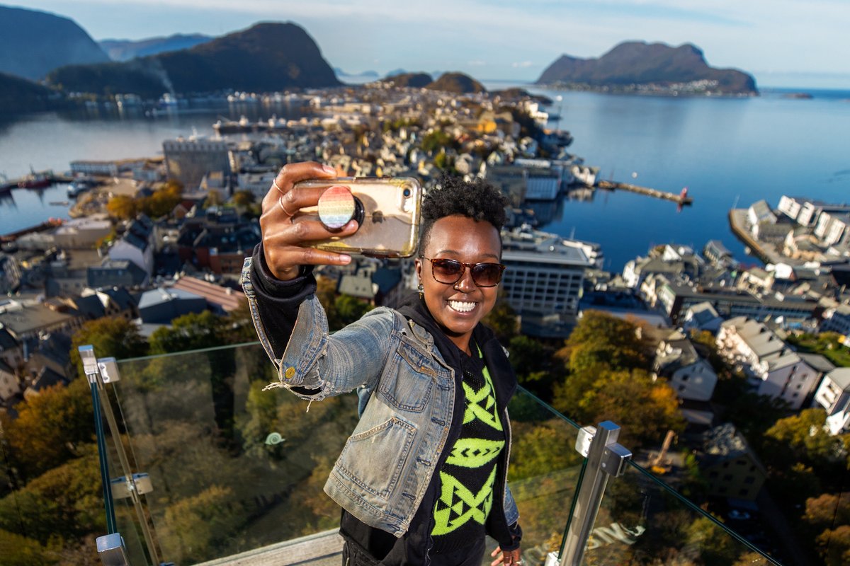 visitnorway's tweet photo. This is Glo. Last year she traveled solo from New York to the fjords. Here is her story https://t.co/BMPqo8IJs6 #dremanowvisitlater #norway #solotravel https://t.co/Hxga9V8l3X