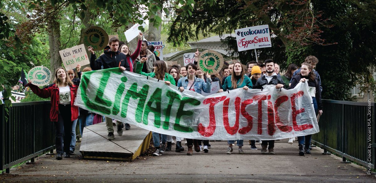 LaudatoSiMvmt's tweet photo. On #InternationalClimateActionDay we join hundreds of Catholics around the world who devote their lives to protecting and caring for creation ✊🌎🌍. It's time to take action for a more just present and future that prioritizes #SharingNotPlundering the resources of the planet. https://t.co/ErSnnCttkm