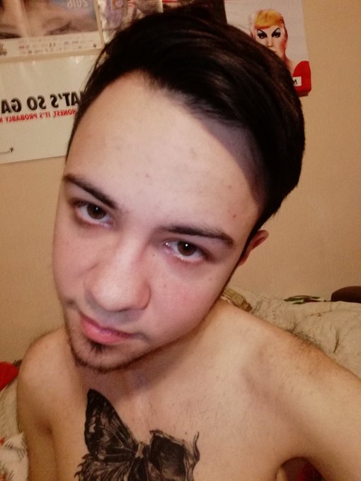 The boy // the dick https://t.co/EwG0gGUtyi