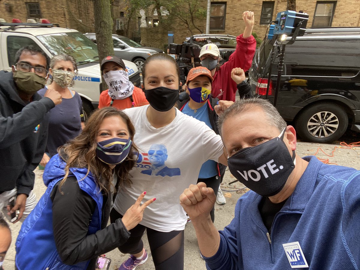 bradlander's tweet photo. Thank you @CatalinaCruzNY &amp; @votejgr for leading us in an excellent #RunToThePolls along the 34th Ave Open Street this morning. Pretty great to get your exercise, open streets celebration, and hope for democracy in 2.2 miles (and 2 #EarlyVoting sites). https://t.co/O3Rsn8eHAj