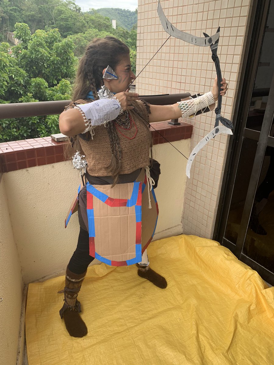 diana_dulces's tweet image. Aloy: Outcast, Nora Brave, Seeker and machine hunter, protagonista del juego Horizon Zero Dawn, ambientado en un futuro post-apocalíptico donde las máquinas dominan la tierra @BeautyBlendIns  #TheBeautyBlendIns #futuremakeup #horizonzerodawn