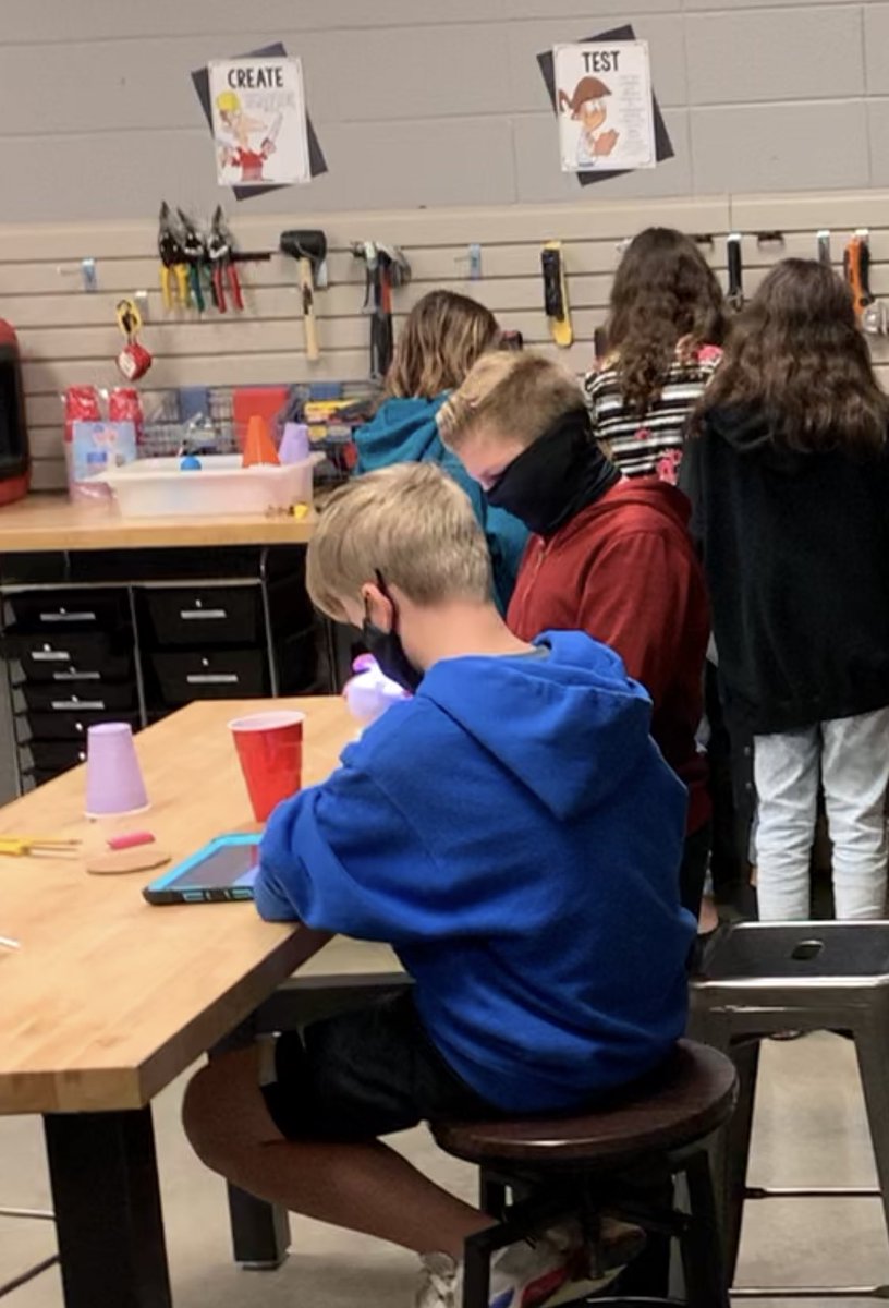 WISN_STEM's tweet photo. I love it when the STEM Lab is buzzing with activity! #stem #STEMeducation @WISWillard @willardschools https://t.co/YrvO6t7Idb