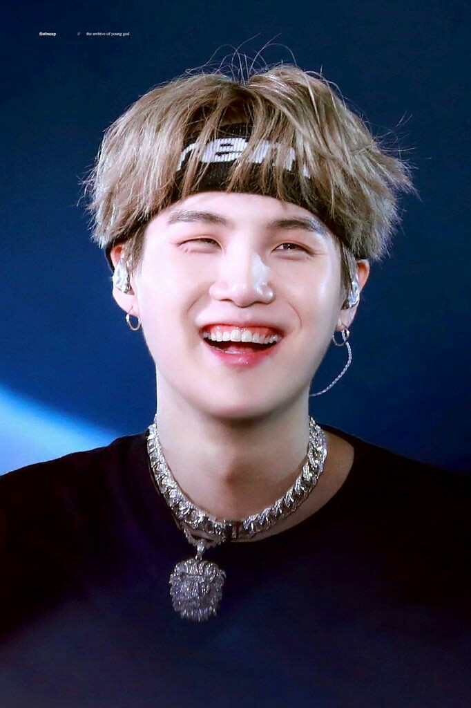 yoongi in headbands : a needed thread