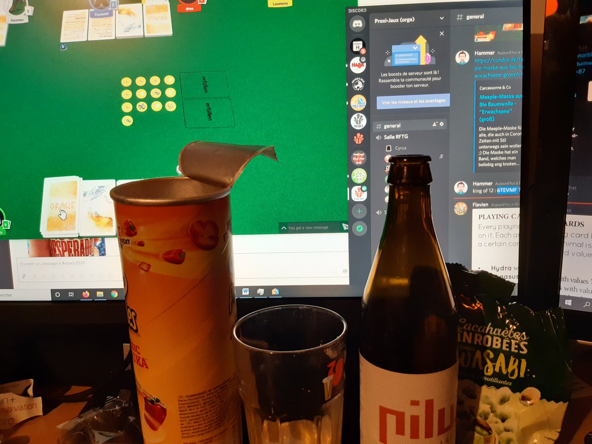 Cyrus_J2S's tweet photo. L'apero @ProxiJeux bat son plein ! 😜🍻
#j2s #SpielDigital #Essen2020 #Spiel2020 https://t.co/FsCaY8RLeU