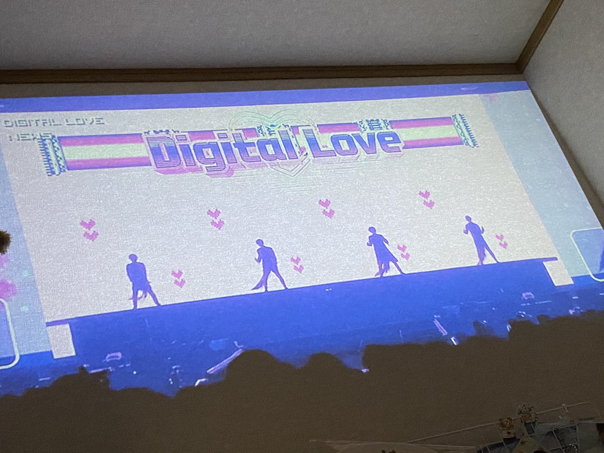 mimi_kk_0501's tweet photo. やっと見ました。1人じゃ見れないから他Gのオタク家に呼びました🙂 https://t.co/QTOMz6CP9D