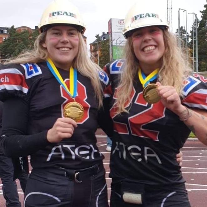 Congrats to this pair, @SydneygeorgiaQB and <a href="/GabyKnops/">Gaby knops</a> for bringing home the gold in their Super Series championship game for <a href="/crusaders1991/">Carlstad Crusaders</a> which also featured fellow Brit, <a href="/Bo89Steward/">Bo Bo</a>. Nice one ladies.

🇬🇧🇬🇧🇬🇧🏅🏅🏅🤟🤟🤟.