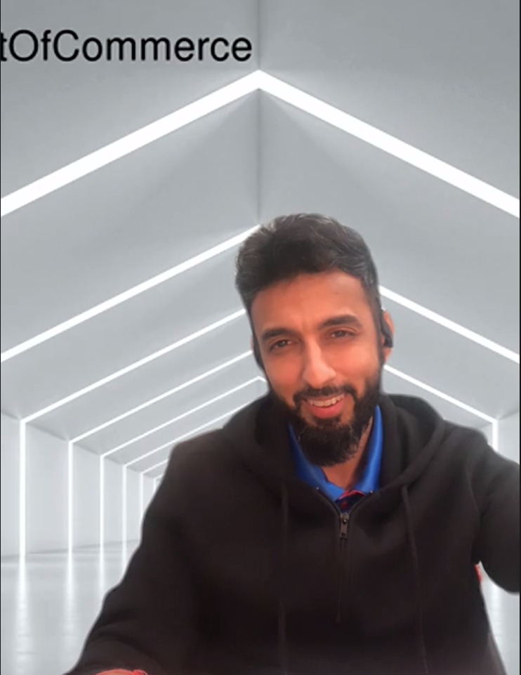 TeamConvention's tweet photo. Mr Rahul used abstract concept of music with help of his own experiences and spoke about the how music changes and enhances the life of people.

#TEDx #Tedtalk #TED
#DepartmentOfCommerce #LegacyOfUsAll #StreamLive #WatchWithUs #Speaker #IdeasWorthSpreading #DSE
#MBAIB #MBAHRD https://t.co/upVPZLqfoT