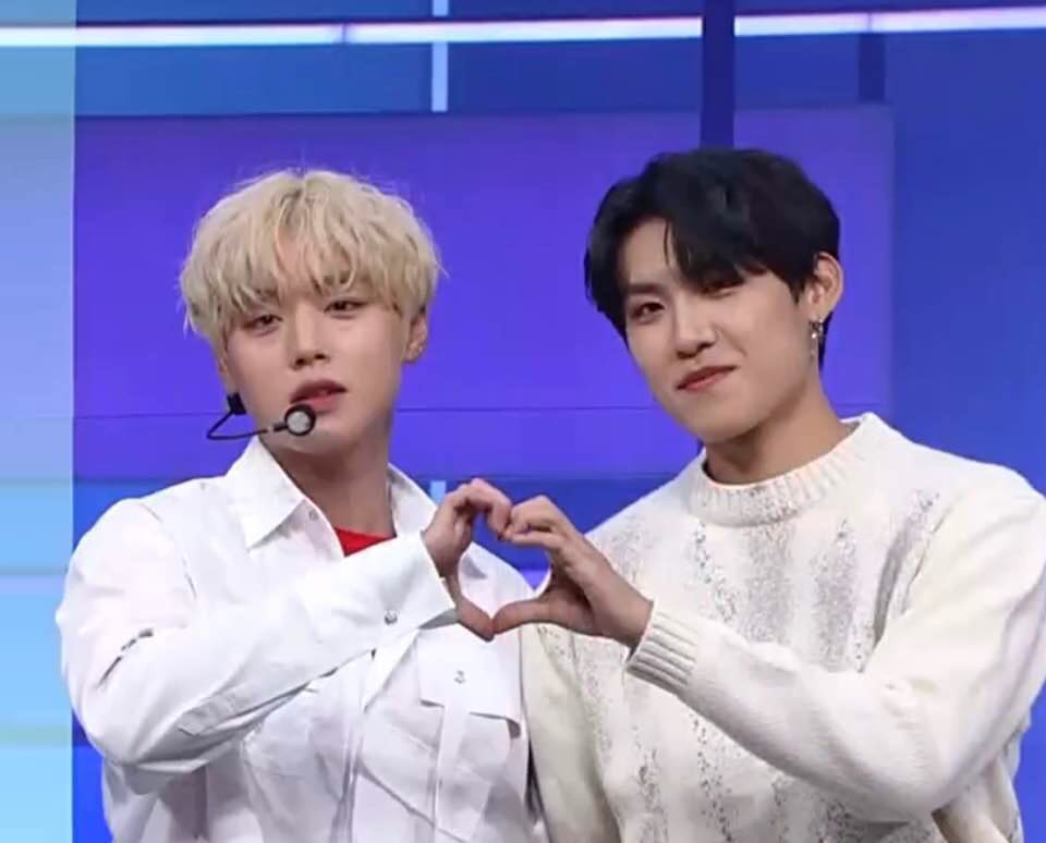 fran99jin's tweet photo. 右の君デレすぎな😍💕

#2Park #짹윙 #잠윙 #분쏘단 #chamwink #พัคอูพัคฮุน https://t.co/TsxB6LmoYT