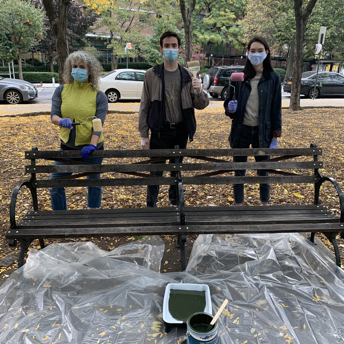 GrandStreetDems's tweet photo. District Leader @claskow &amp; Grand St Dems are happy to be out painting benches in our hood with Friends of Montgomery Triangle Park! #nycparkbench #lowereastside #benches #benchesofinstagram #painting #volunteer #nycparks https://t.co/B2I8wBAx4z