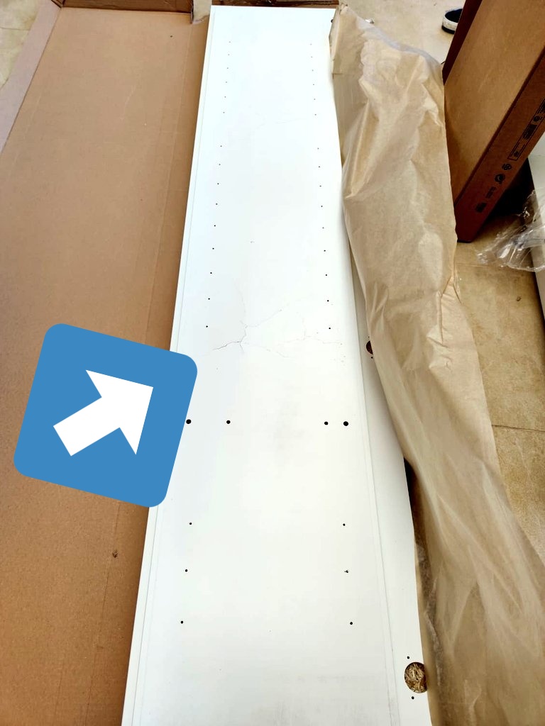 Tarde de sábado dedicada al bricolaje y, oh sorpresa, una pieza dañada al abrir la caja. 

<a href="/IKEASpain/">IKEA España</a>, estamos llamando para que nos indiquéis como proceder, pero nadie contesta al 📞, qué hacemos?