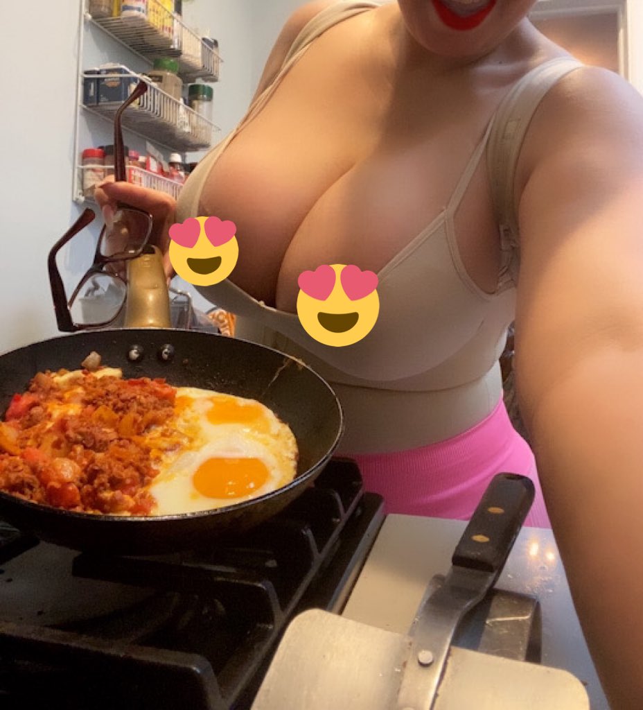 chorizo y huevos https://t.co/edPw4yUqDl