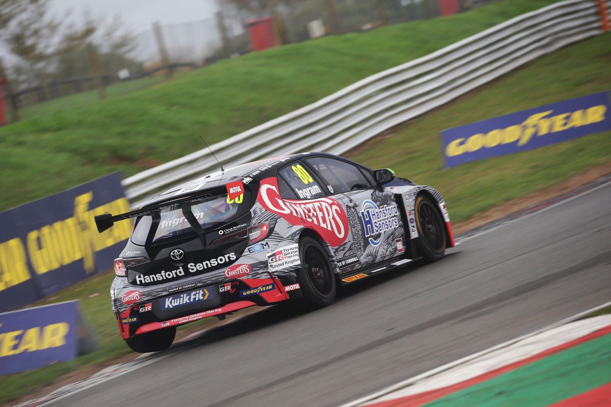 SpeedworksMS's tweet photo. Awesome Quali shoot out sees the @ToyotaUK Corolla line up in P3 for the first race tomorrow!! 👏👏👏 https://t.co/qjzQfT9wGM