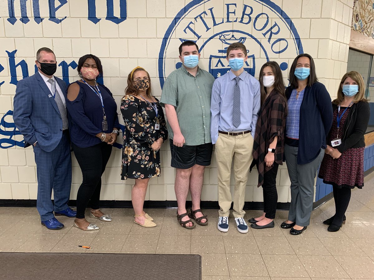 Congratulations to these outstanding Seniors for being named #NationalMerit Commended Scholars! #BluePrideLivesHere More details linked here: docs.google.com/document/d/1C_…