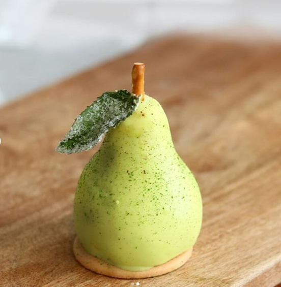 ConexionChoc's tweet photo. Pastry chefs, our direct trade  #atacames33 white chocolate couverture is the perfect flavorful canvas for your desserts and pastries. Rich and creamy with subtle notes of vanilla. Pear entremets created by our new Sales Ambassador, Anne Boulley. https://t.co/Leqt7jkuF0