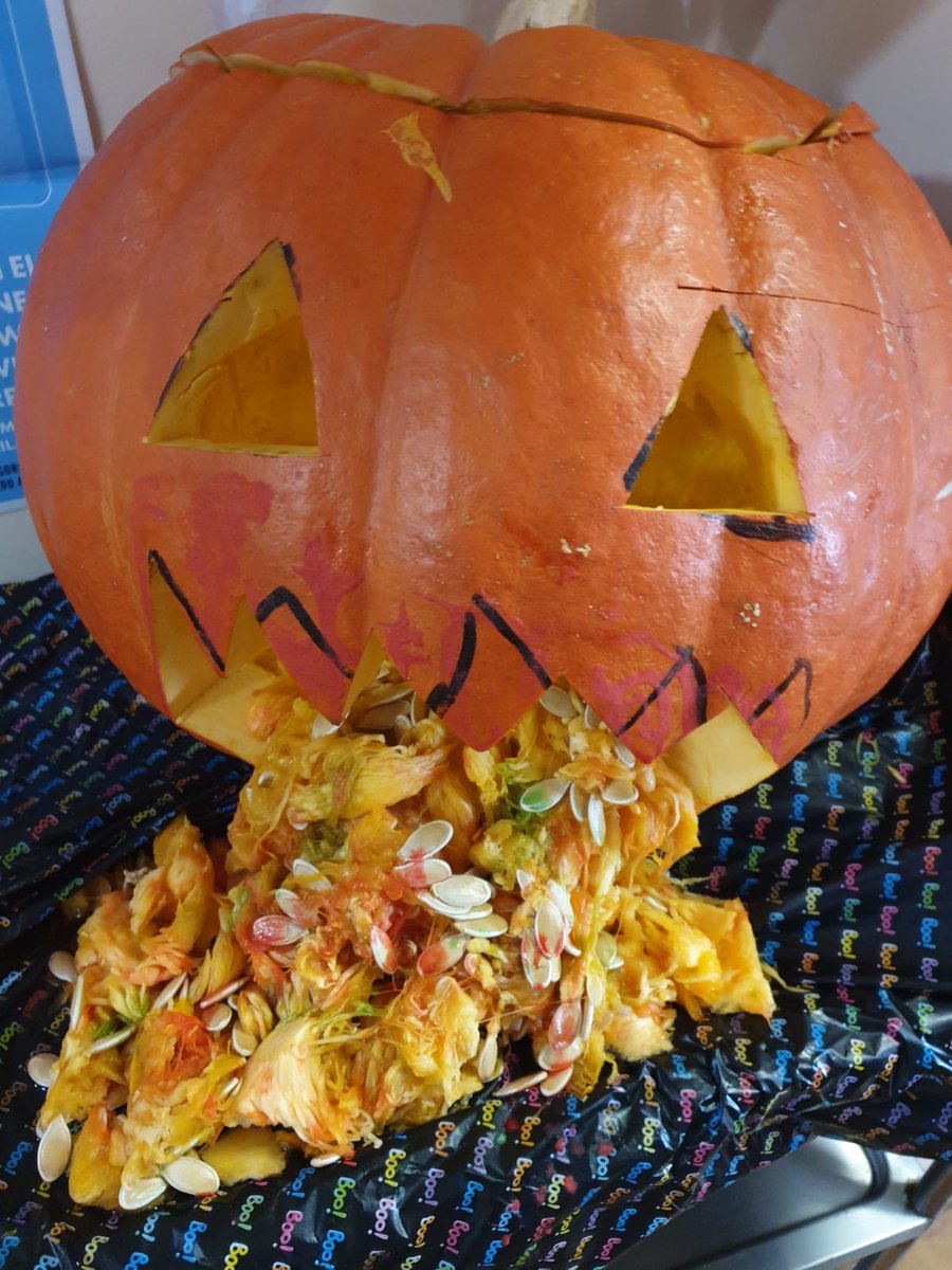 traceysmart2's tweet photo. Great halloween lunch at palmerston school on thursday.the children loved it.x https://t.co/RnYQwKnG0s