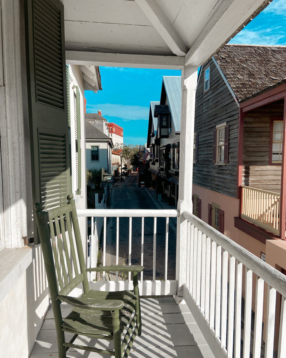XFHouse's tweet photo. A beautiful Saturday morning on the nation's oldest street! #XimenezFatioHouse #StAugustine https://t.co/Ua8NzSrIV0