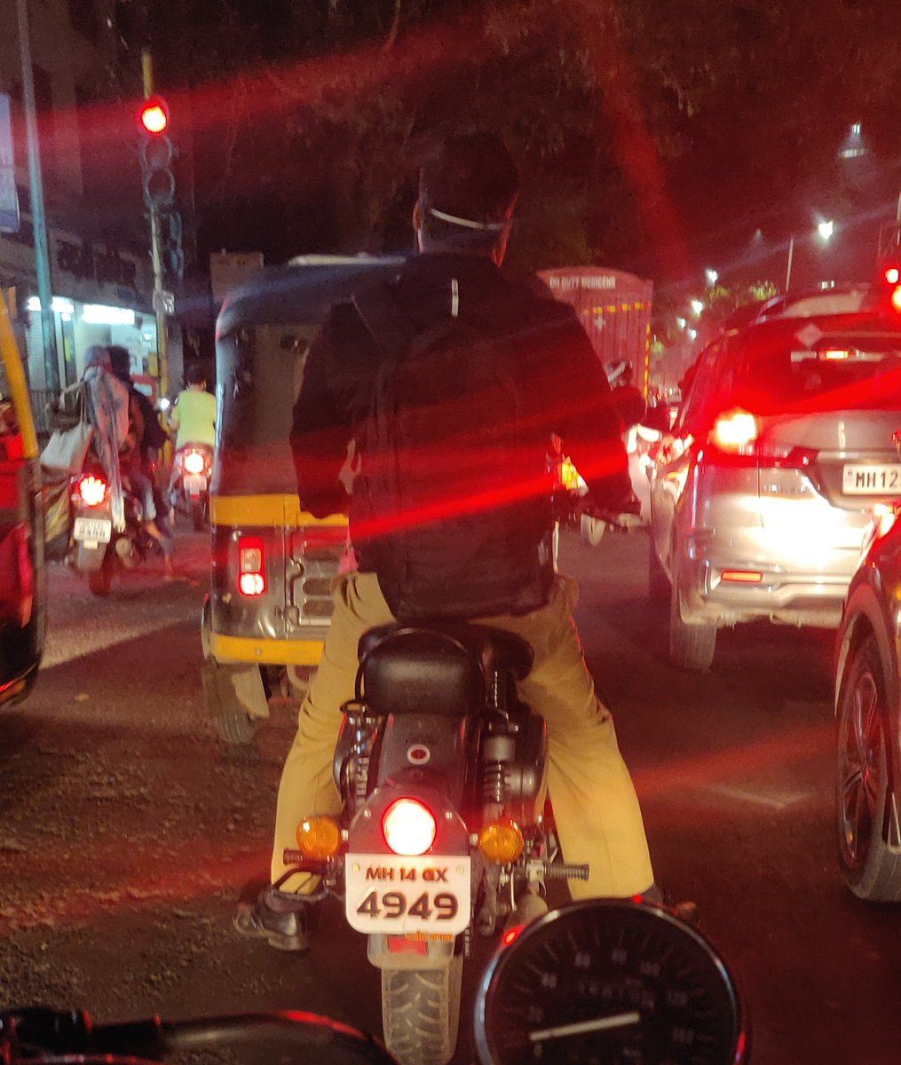 aadimd60's tweet photo. Policemen found without helmet
Near Famita Nagar ( Towards Hadapsar)
@PuneCityTraffic @PuneCityPolice https://t.co/vz7YGaUcEK