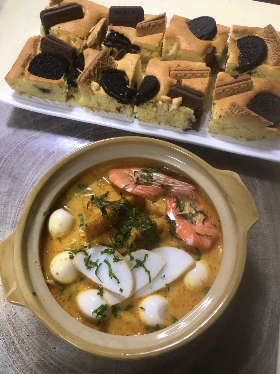 bakingjosie's tweet photo. 24 October - Singapore Laksa #laksa #singaporefood #weekend #Dinner #twitchtv #twitchstreamer #livecooking #LiveStreaming #Singapore https://t.co/yyzovUFG7S